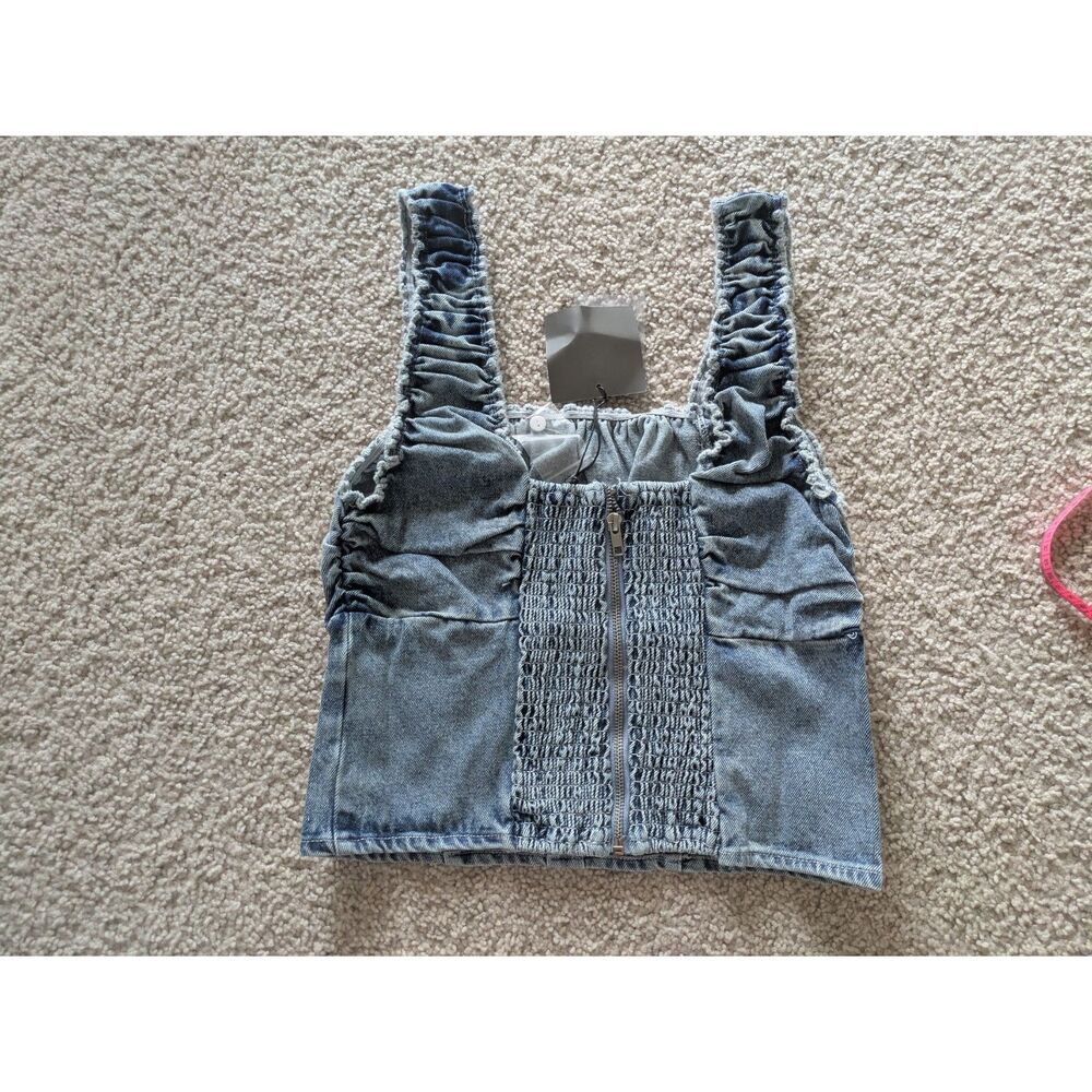 NWT Le Lis Denim Distressed Shirred Back Cropped Tank Top Sz M - Picture 3 of 8